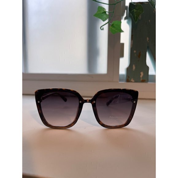Don\'t Sass‎ Me Cat Eye Frame Sunglasses Tortoise main image 5